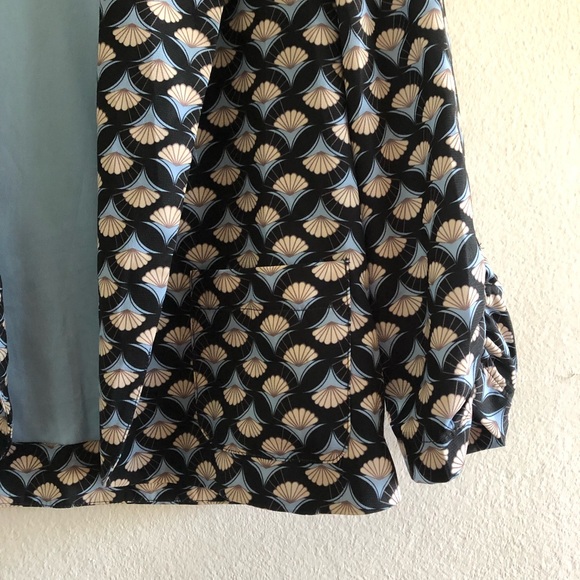 Cropped Patterned Blazer - Picture 3 of 8